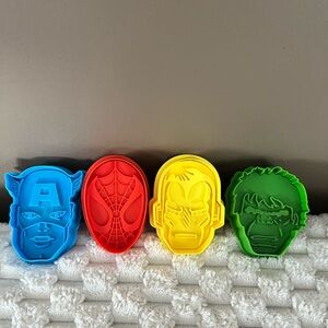 Williams Sonoma Marvel Superhero Cookie Cutter Set of 4